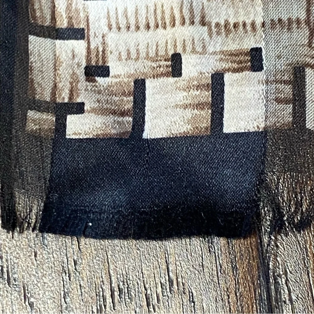 Adrienne Vittadini beautifully neutral